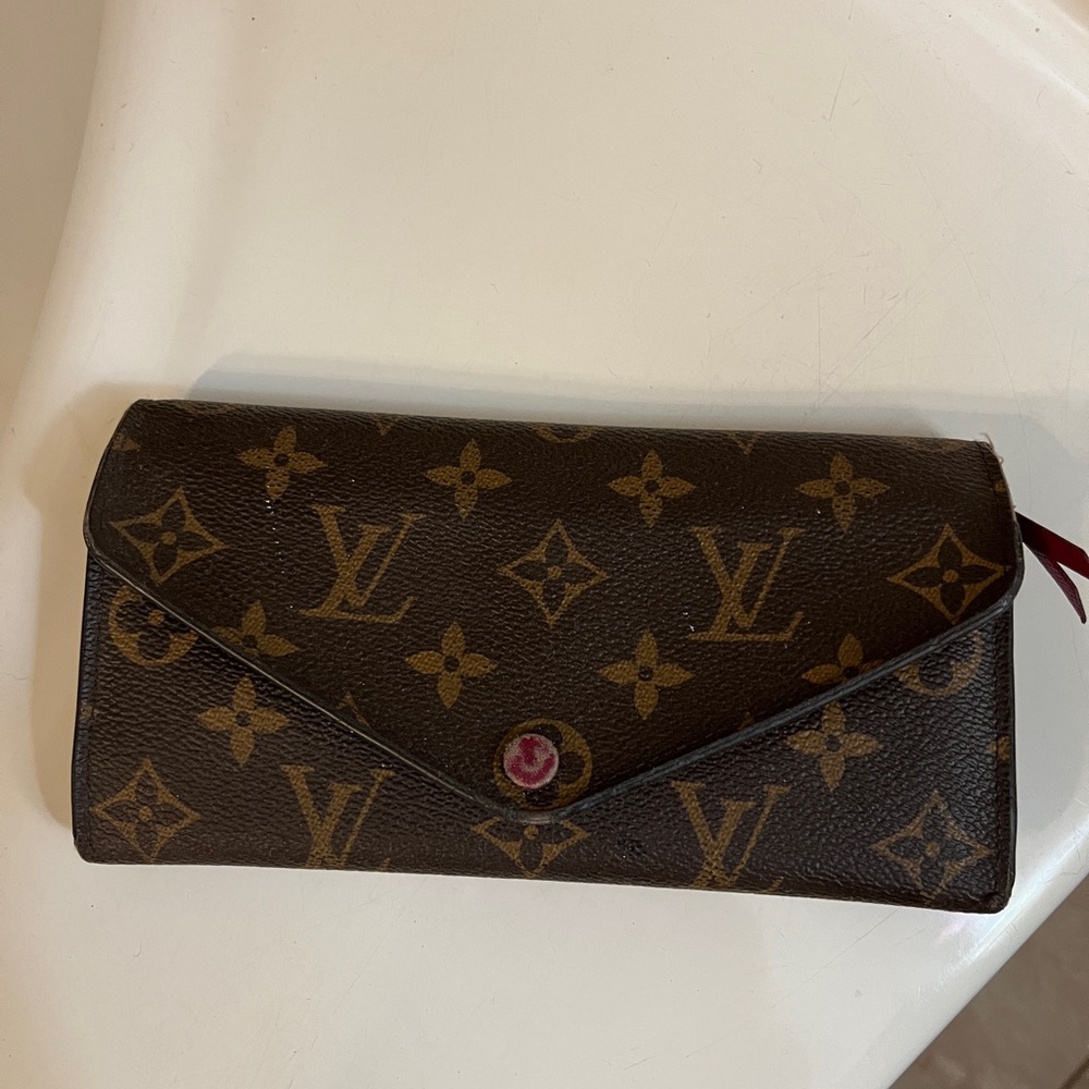 Lv wallet